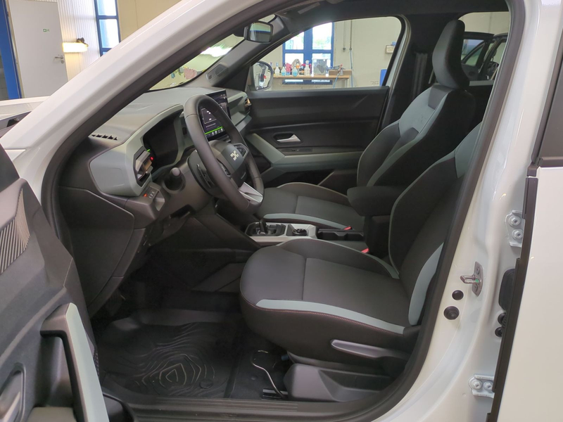 Dacia Duster Extreme Hybrid-G 150 4x4*City-Technik-Win — photo 12