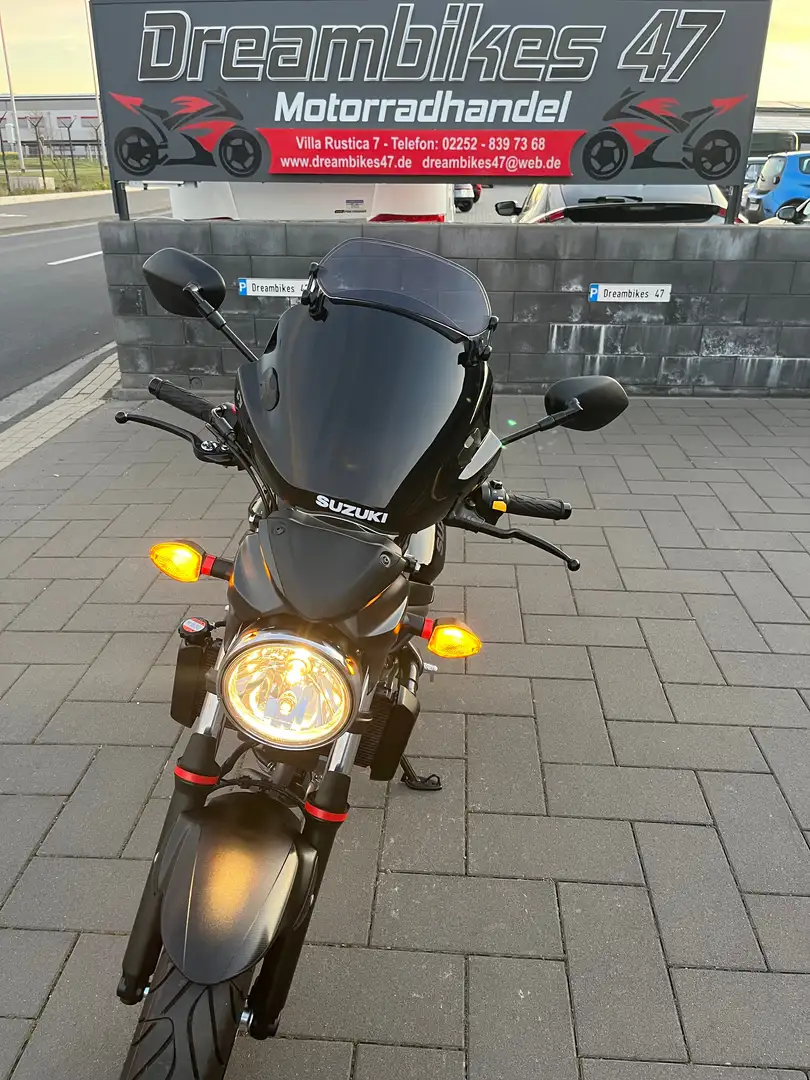 Suzuki SV 650 1.HAND**NEUZUSTAND**NUR 950KM**GETÖNTE SCHEIBE Negro - 2