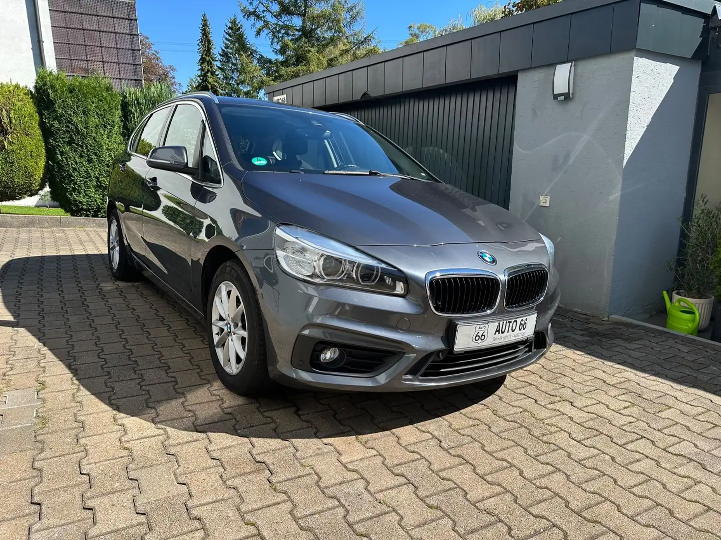 BMW 218 Baureihe 2 Active Tourer 218 i Navi|LED|PDC Grau - 1