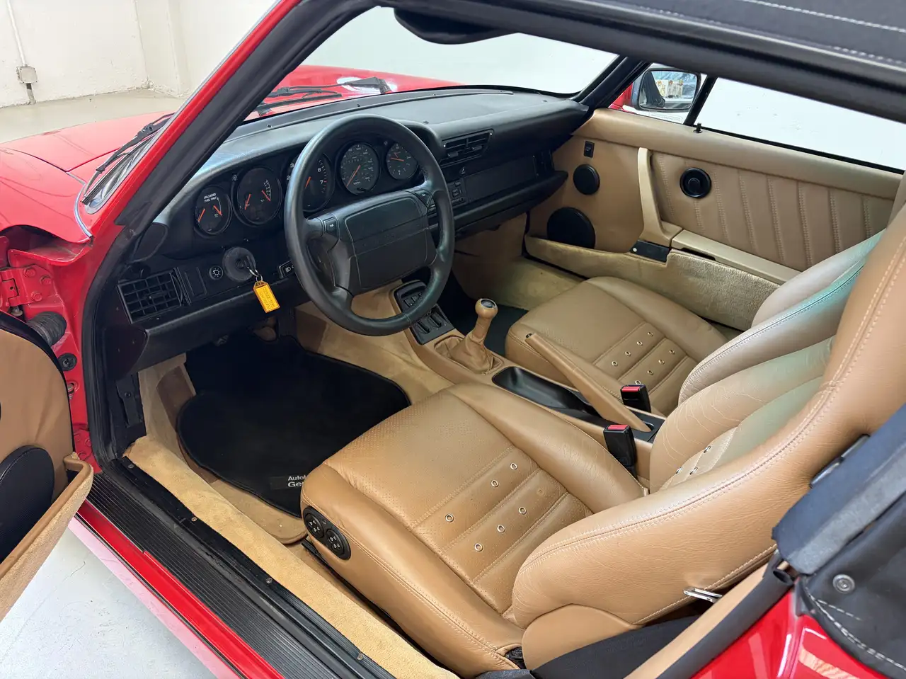 Porsche 964 911 Cabrio 3.6 Carrera 4, foto 12