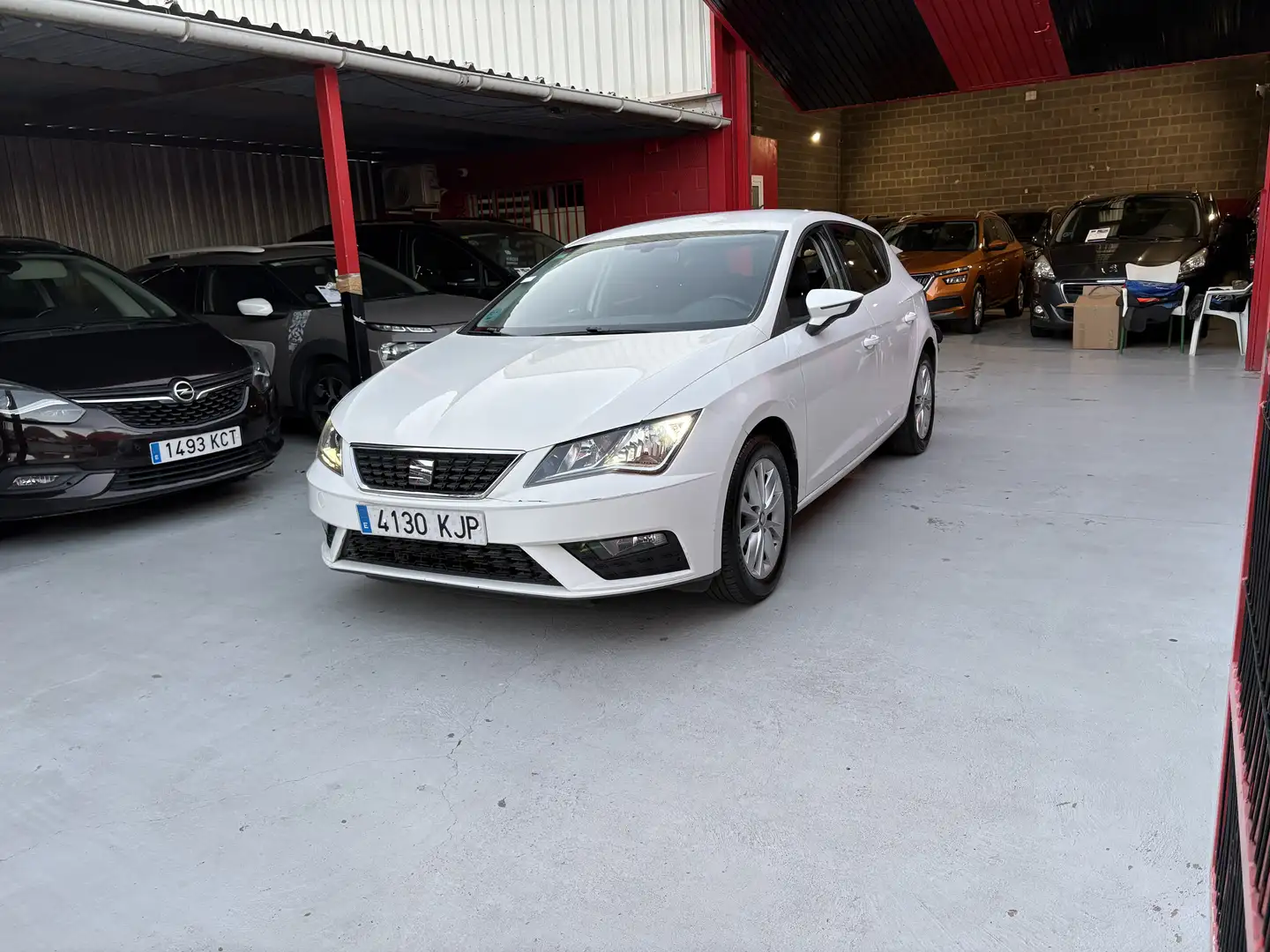 SEAT Leon 1.6TDI CR S&S Style 115 Blanco - 2