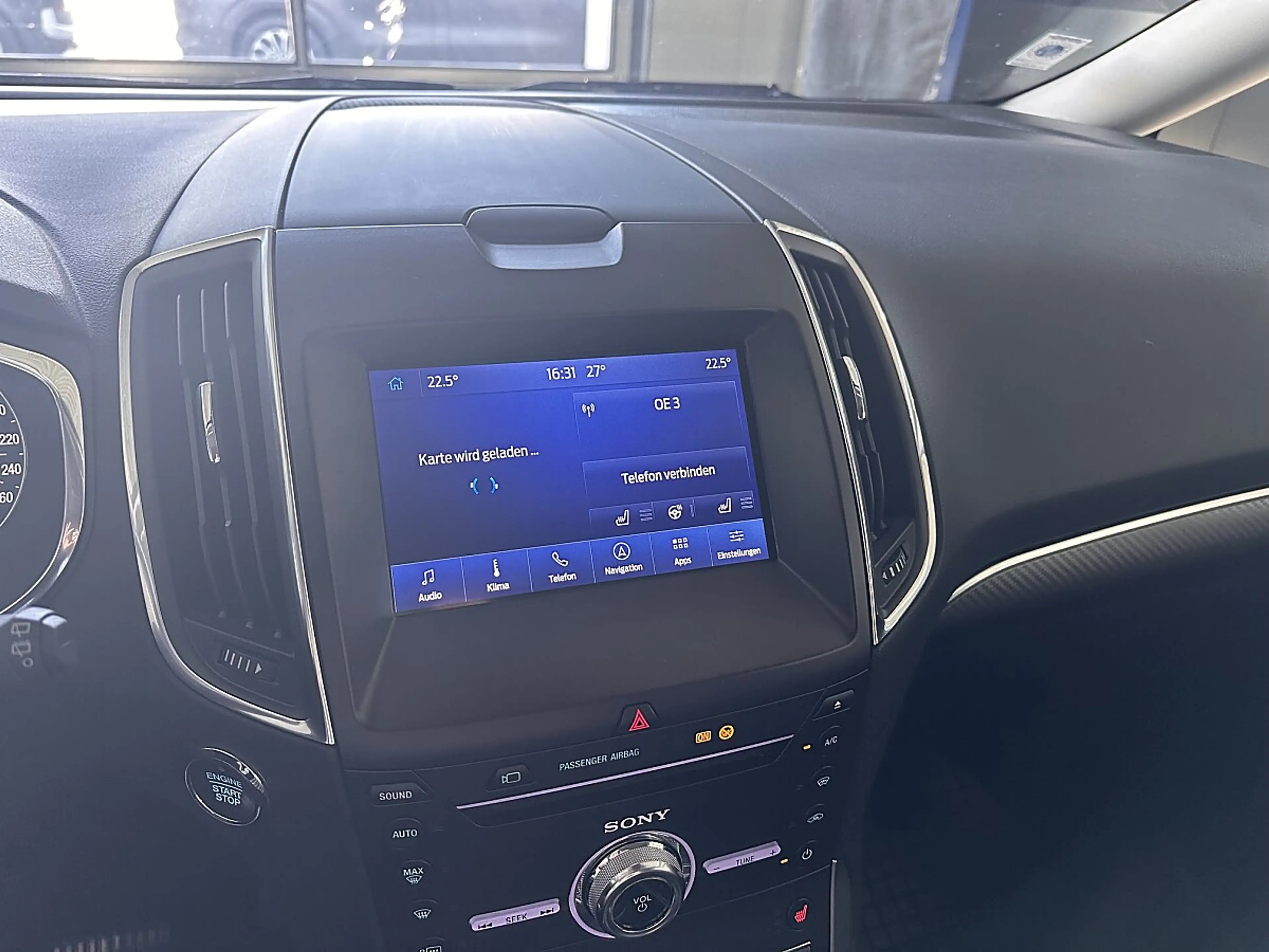 Ford Galaxy 2.5 Duratec (FHEV) Hybrid Hybrid Titanium — photo 8