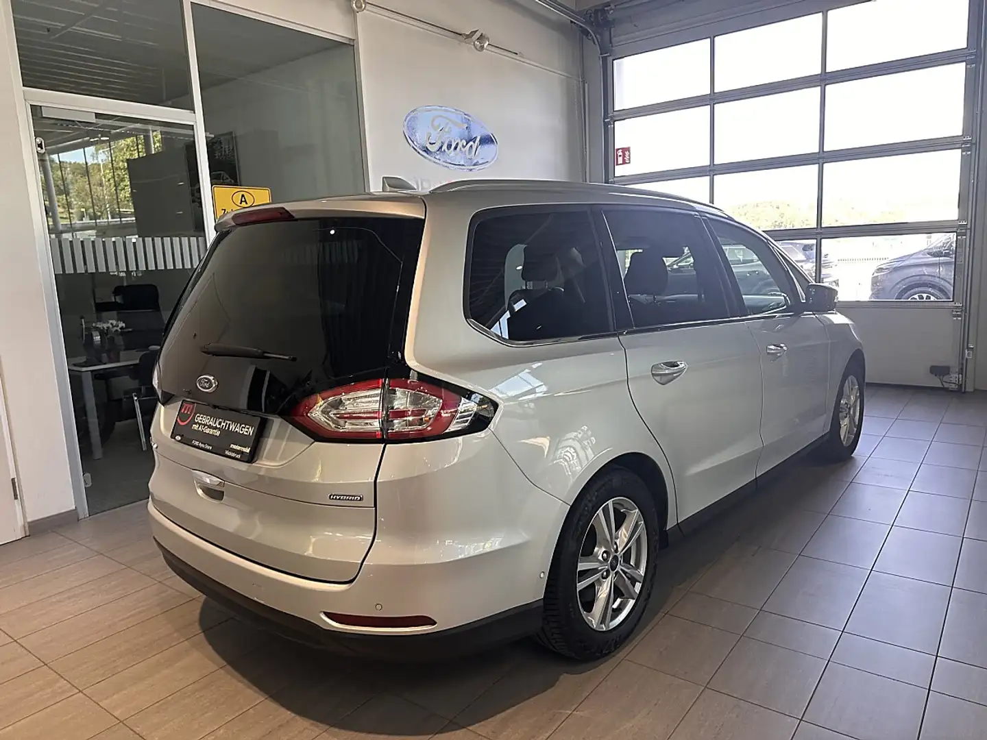 Ford Galaxy 2.5 Duratec (FHEV) Hybrid Hybrid Titanium Silber - 2