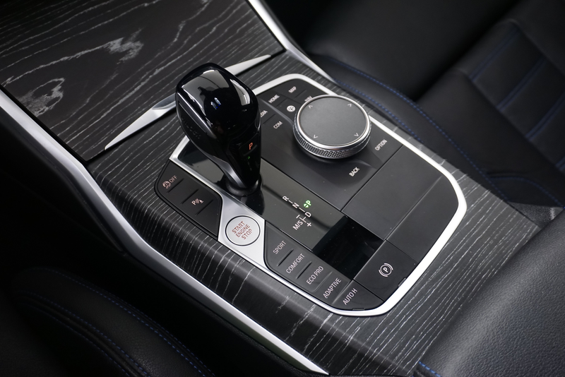 BMW 320 d xDrive M Sport // harman-kardon // Laser // — photo 6