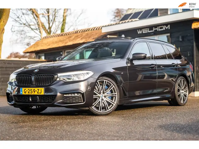 BMW 540 5-serie Touring 540i xDrive M-Sport I Panoramadak