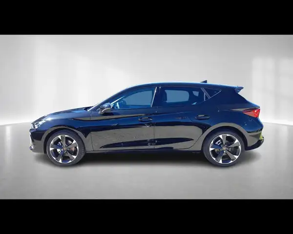 Cupra Leon view 3