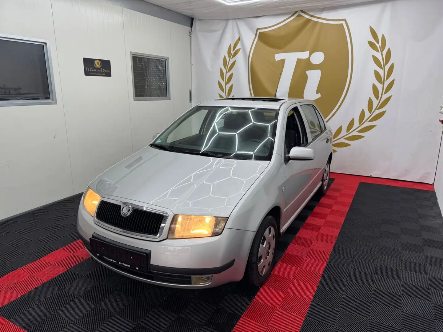 Skoda Fabia *Fabia*Classic*Klima*Schiebedach*TÜV* Silber - 1