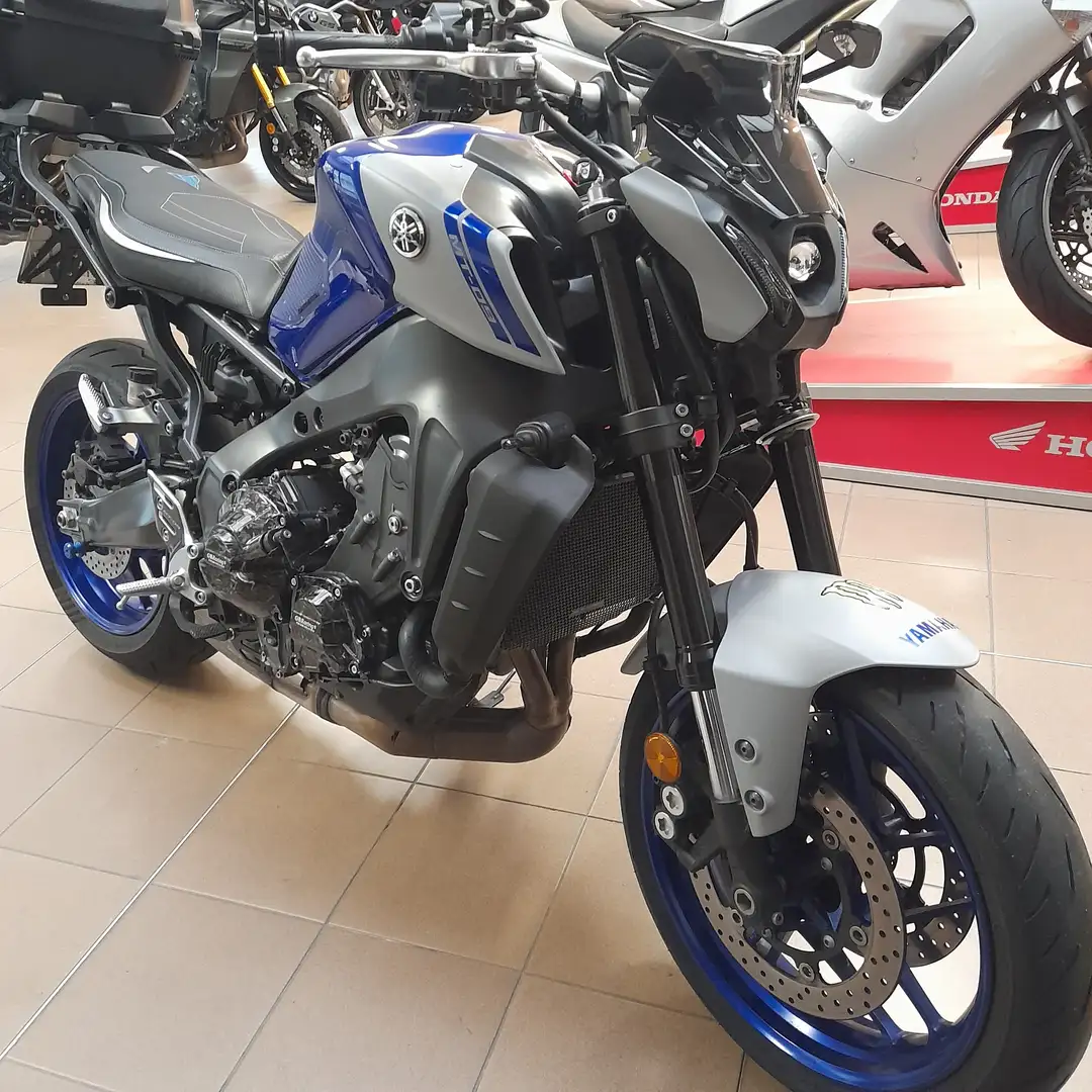 Yamaha MT-09 Blu/Azzurro - 2