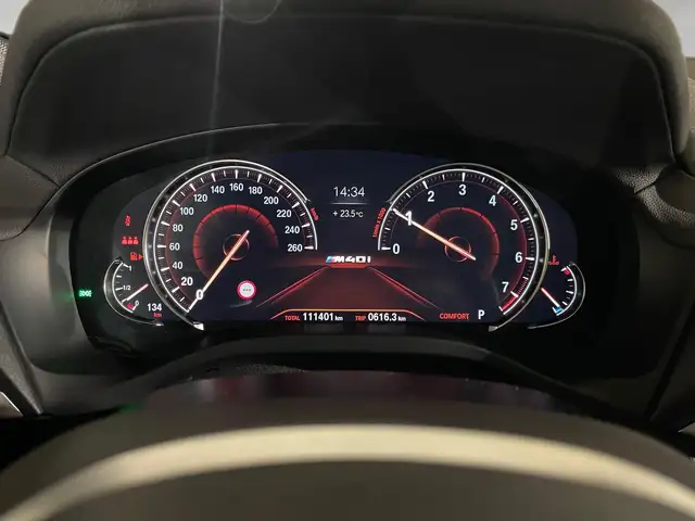 BMW X4 view 2