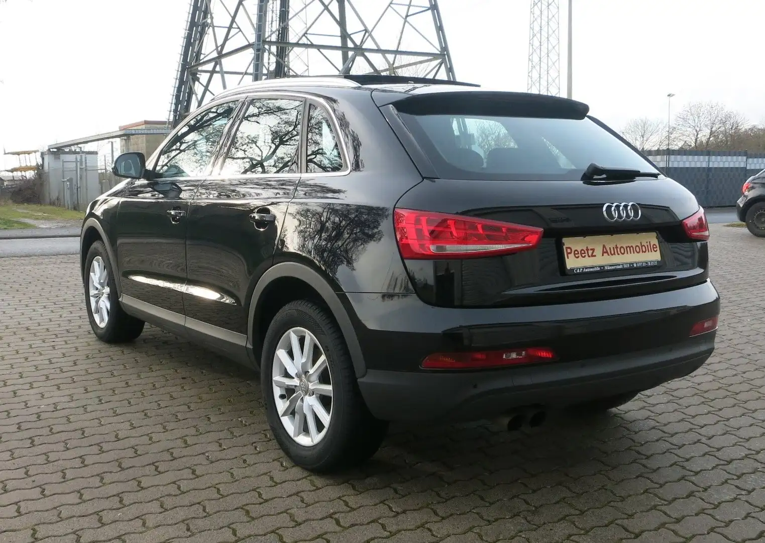 Audi Q3 2.0 TFSI quattro,Sitzh,Klima,PDC Schwarz - 2