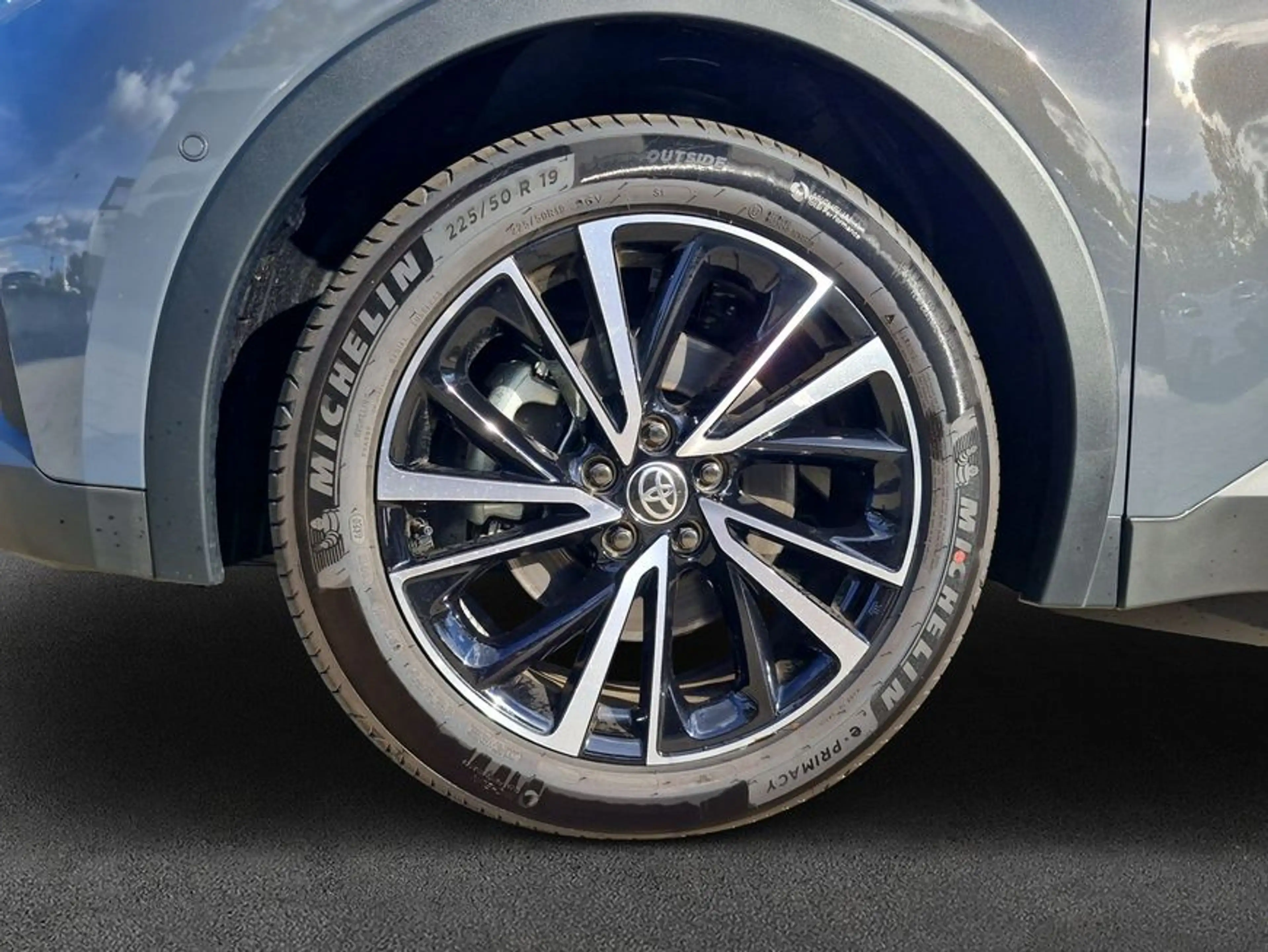 Toyota C-HR 2.0 Plug-in-Hybrid Lounge 111 kW, 5-türig — photo 8