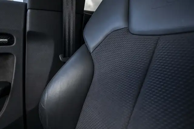 Audi Q5 view 11