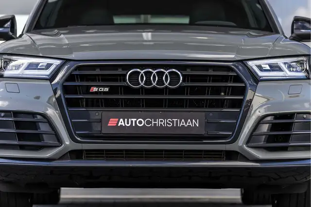 Audi Q5 view 17
