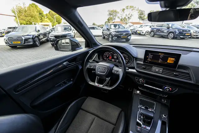 Audi Q5 view 21