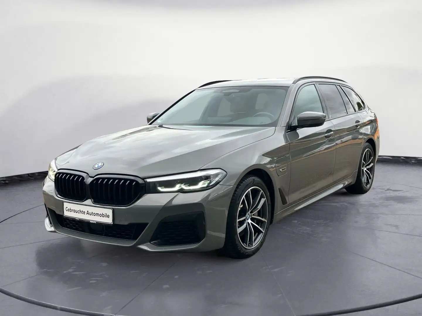 BMW 530 e xDrive Touring M Sportpaket Sport Aut. Gris - 2