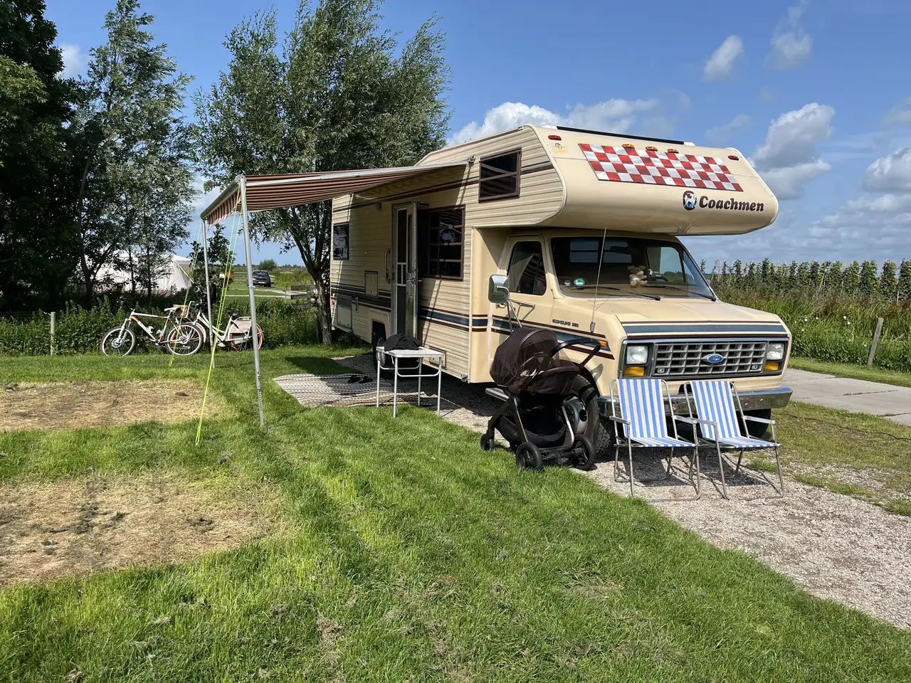 Ford Coachmen Camper, foto 2