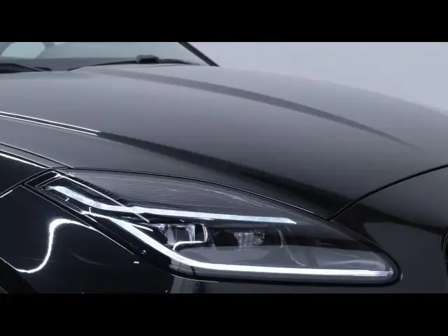 Jaguar E-Pace view 8