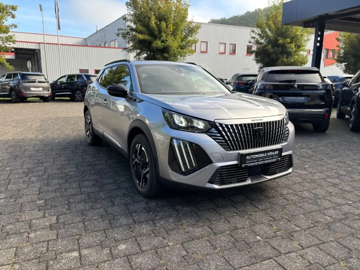 Peugeot 2008 e- Allure 156 Navi LED ACC Klima 360°KAMERA Grau - 2