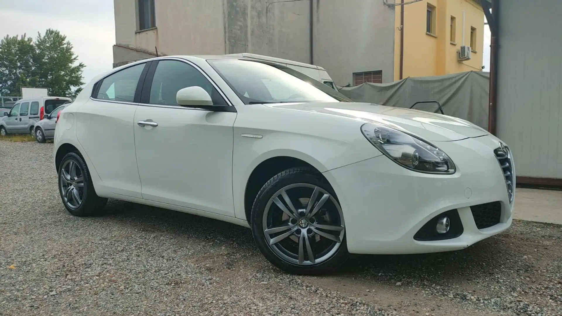 Alfa Romeo Giulietta 1.4 Turbo 120 CV Benzina Distinctive 96000KM Blanc - 1