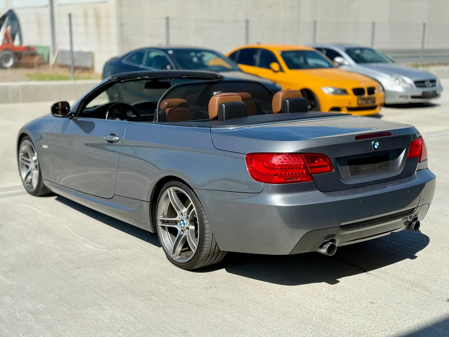 BMW 335 E93 335i N55, DKG, ACC, HarmanKardon, CIC, Grau - 2