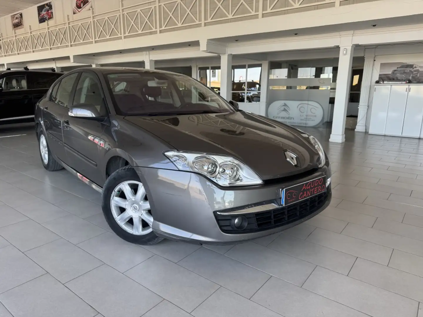Renault Laguna 1.9DCI Authentique Gris - 1