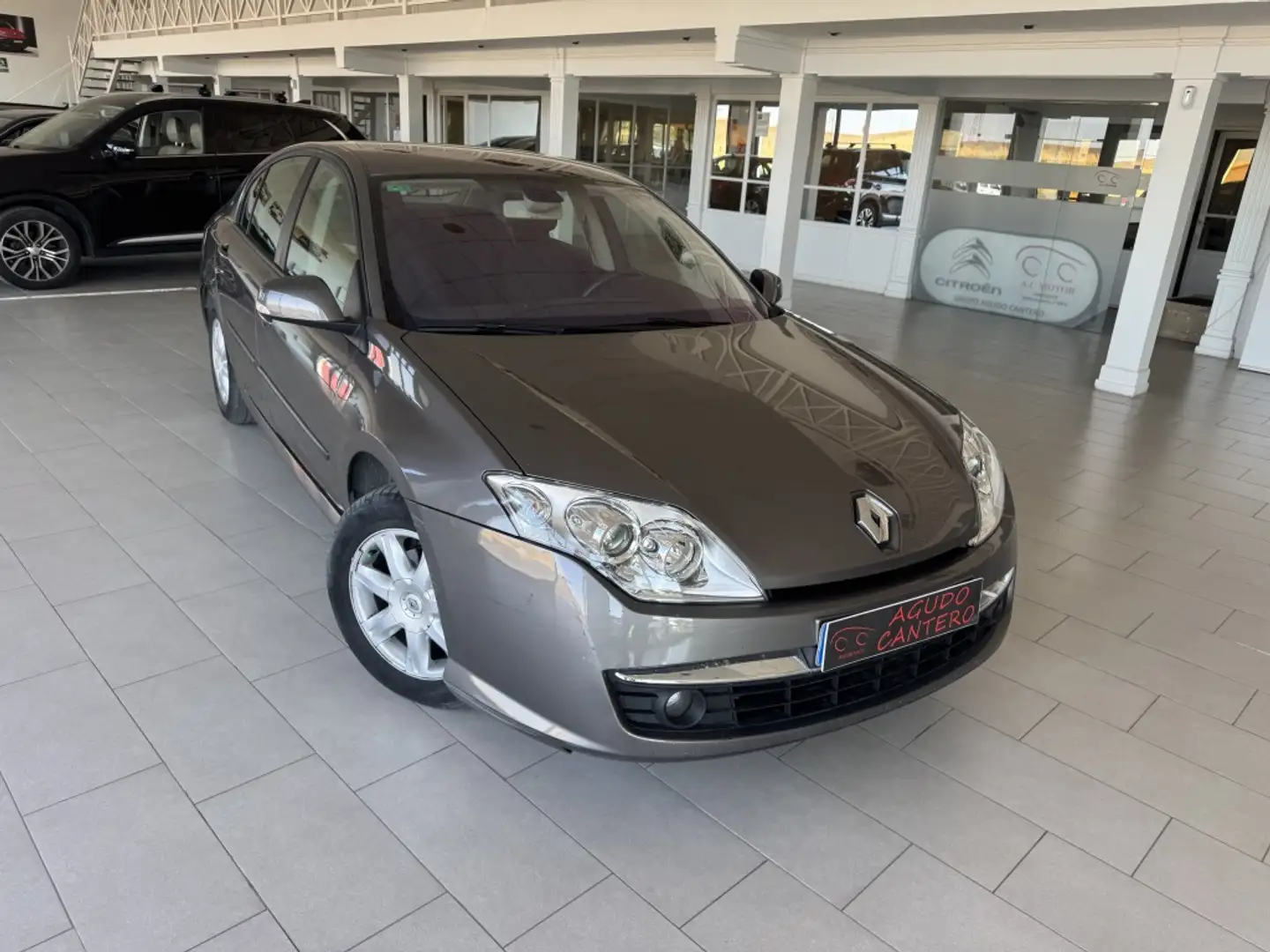 Renault Laguna 1.9DCI Authentique Gris - 2