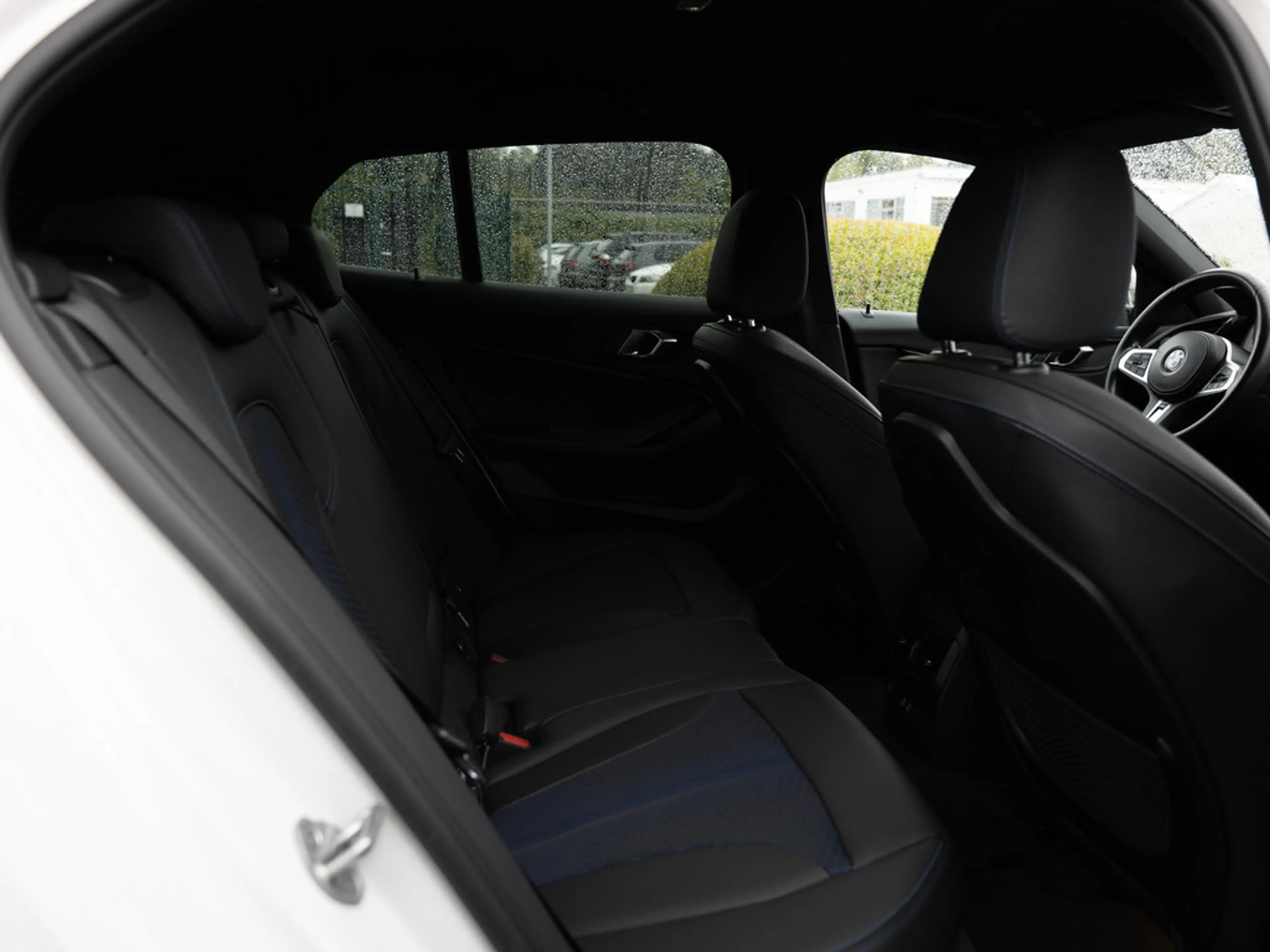 BMW 135 xDrive LED NAVI SHZ PDC KEYLESS KLIMA — photo 10
