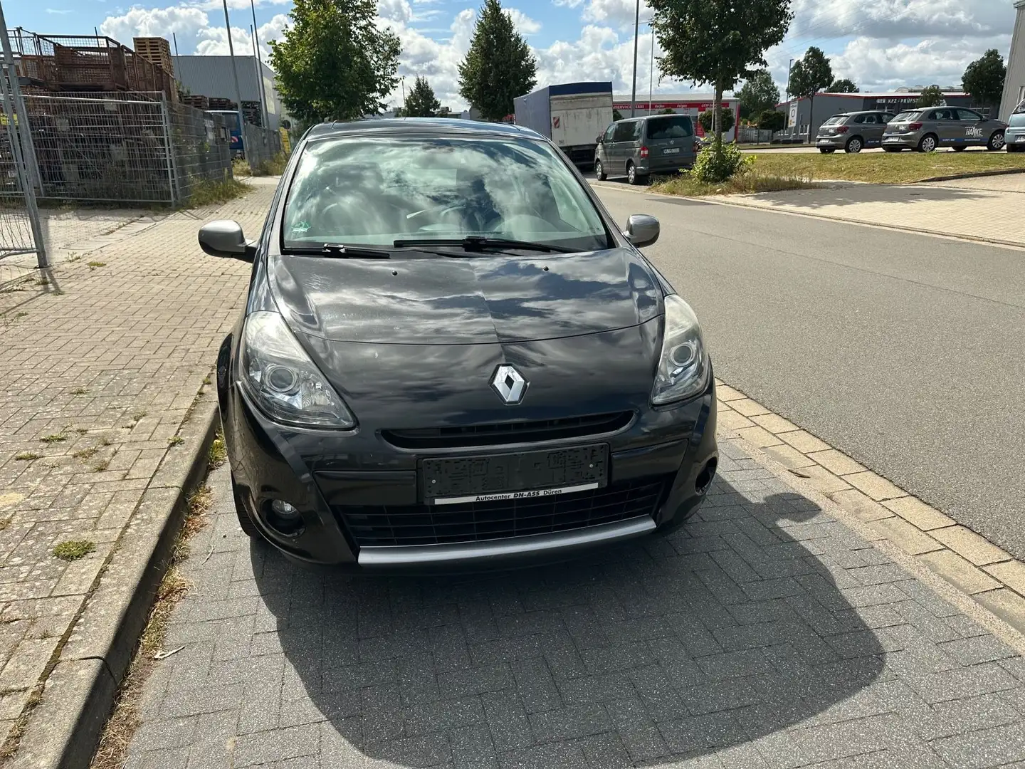 Renault Clio III Night and Day *KLIMAAUTO*PDC*PANORAMA* Schwarz - 2