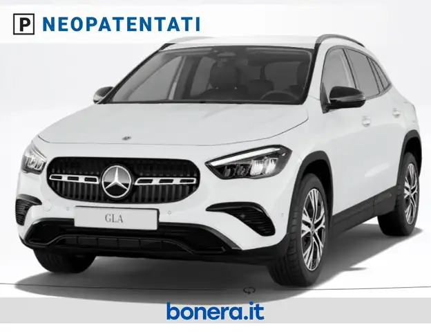 Mercedes-Benz GLA 180 Progressive Advanced Plus auto