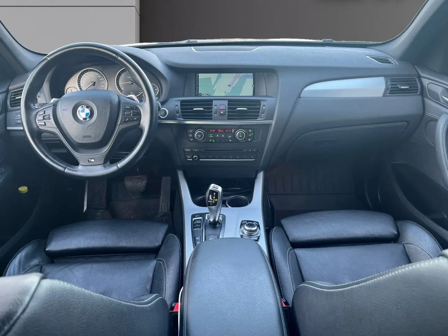 BMW X3 X3 2.0 dA xDrive20 Boite Auto Pack M Schwarz - 2