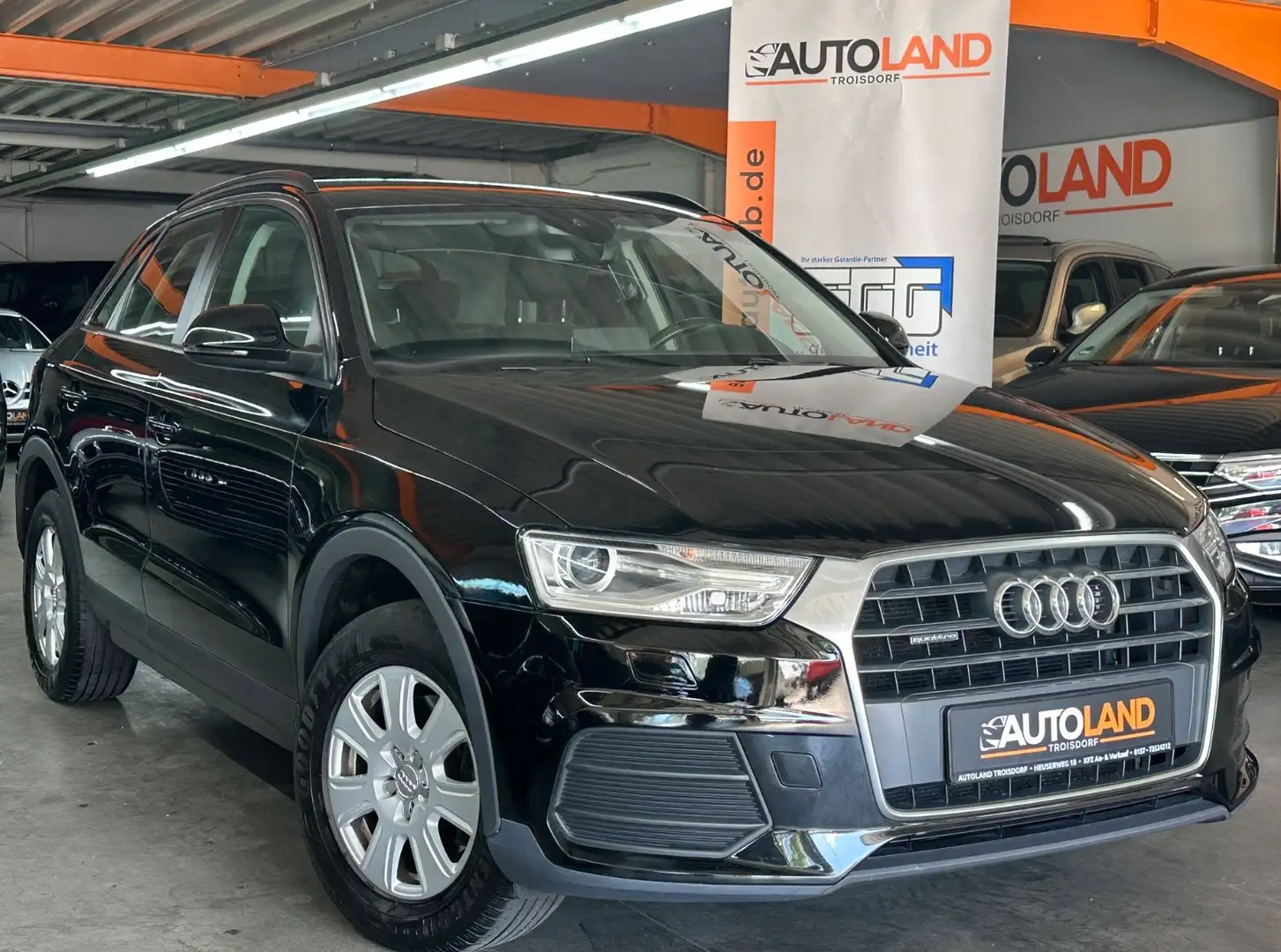 Audi Q3 2.0TDI *QUATTRO*AUTOMATIK*NAVI*BI-XENON*PDC* Schwarz - 1