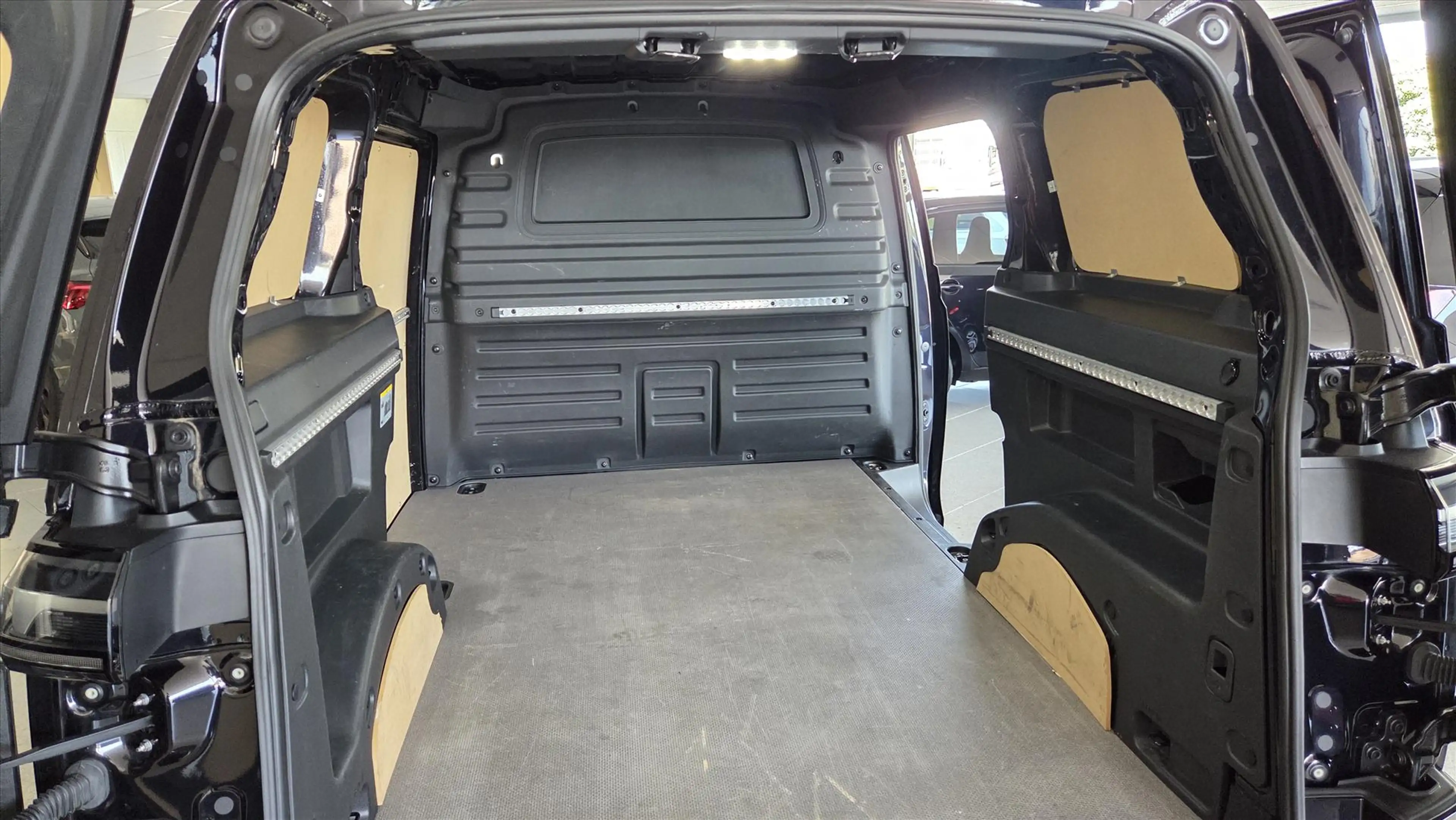 Volkswagen ID. Buzz Cargo Id.buzz 77kWh 204pk L1H1 — photo 5