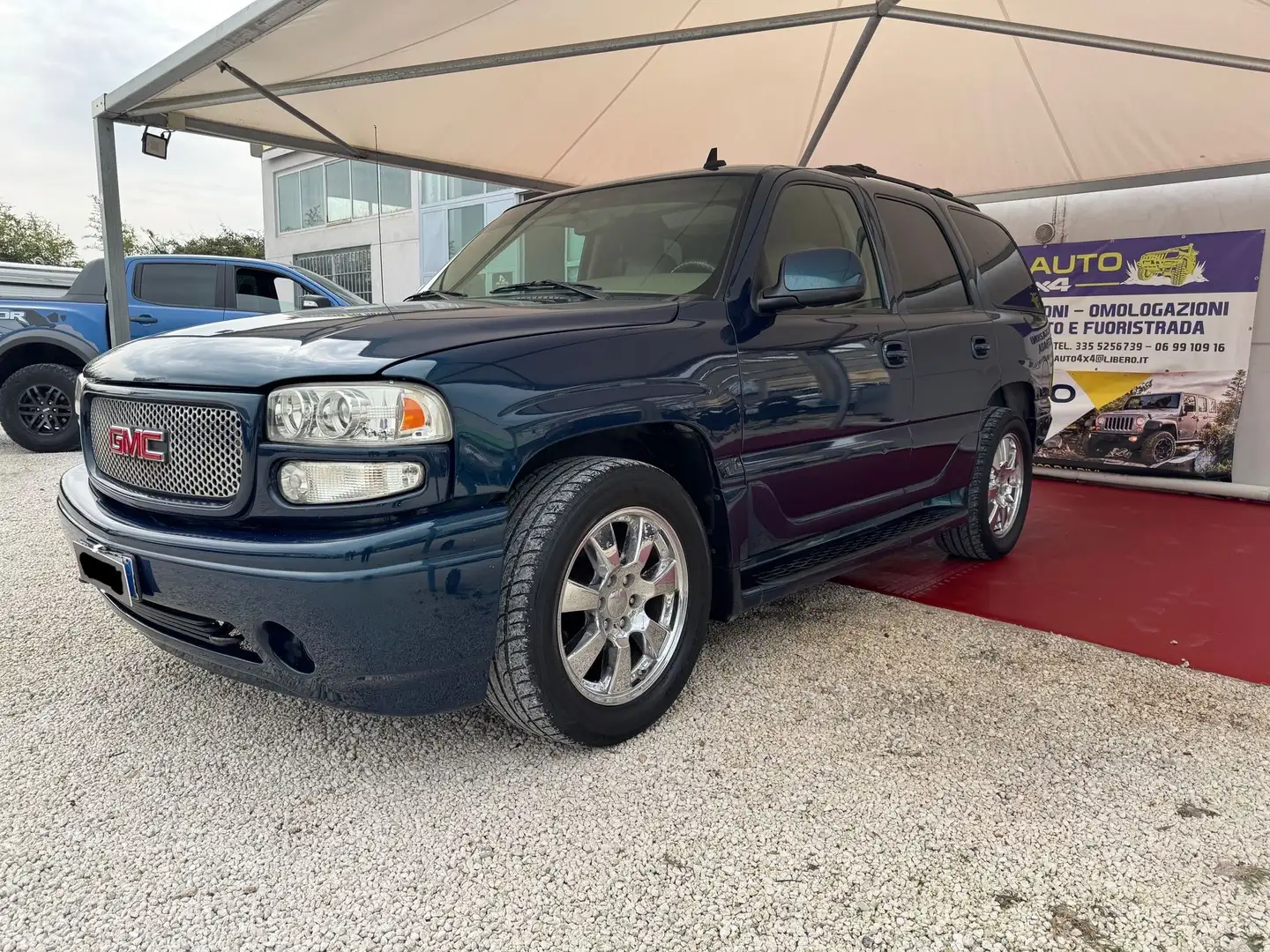 GMC Yukon - 1