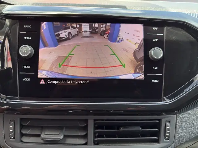 Volkswagen T-Cross view 14