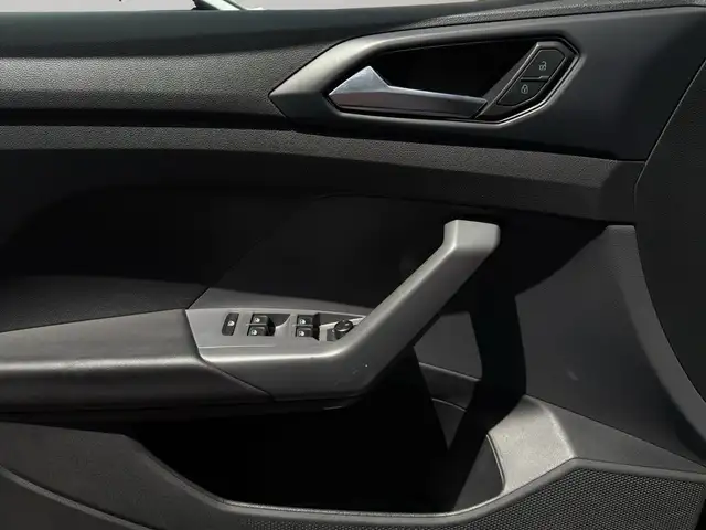 Volkswagen T-Cross view 15