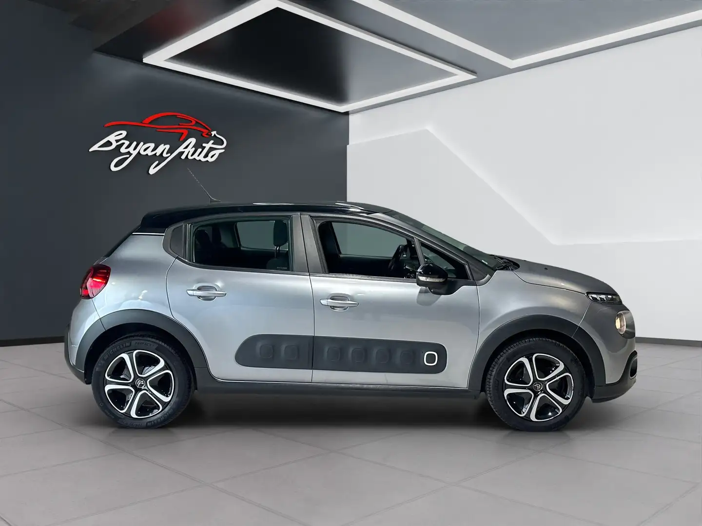 Citroen C3 1.2 puretech Shine 83CV - 1