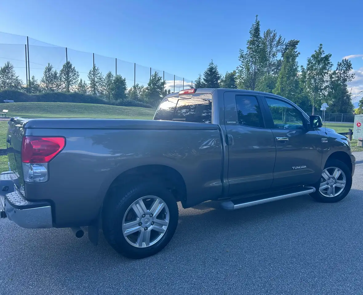 Toyota Tundra fotografie Toyota Tundra