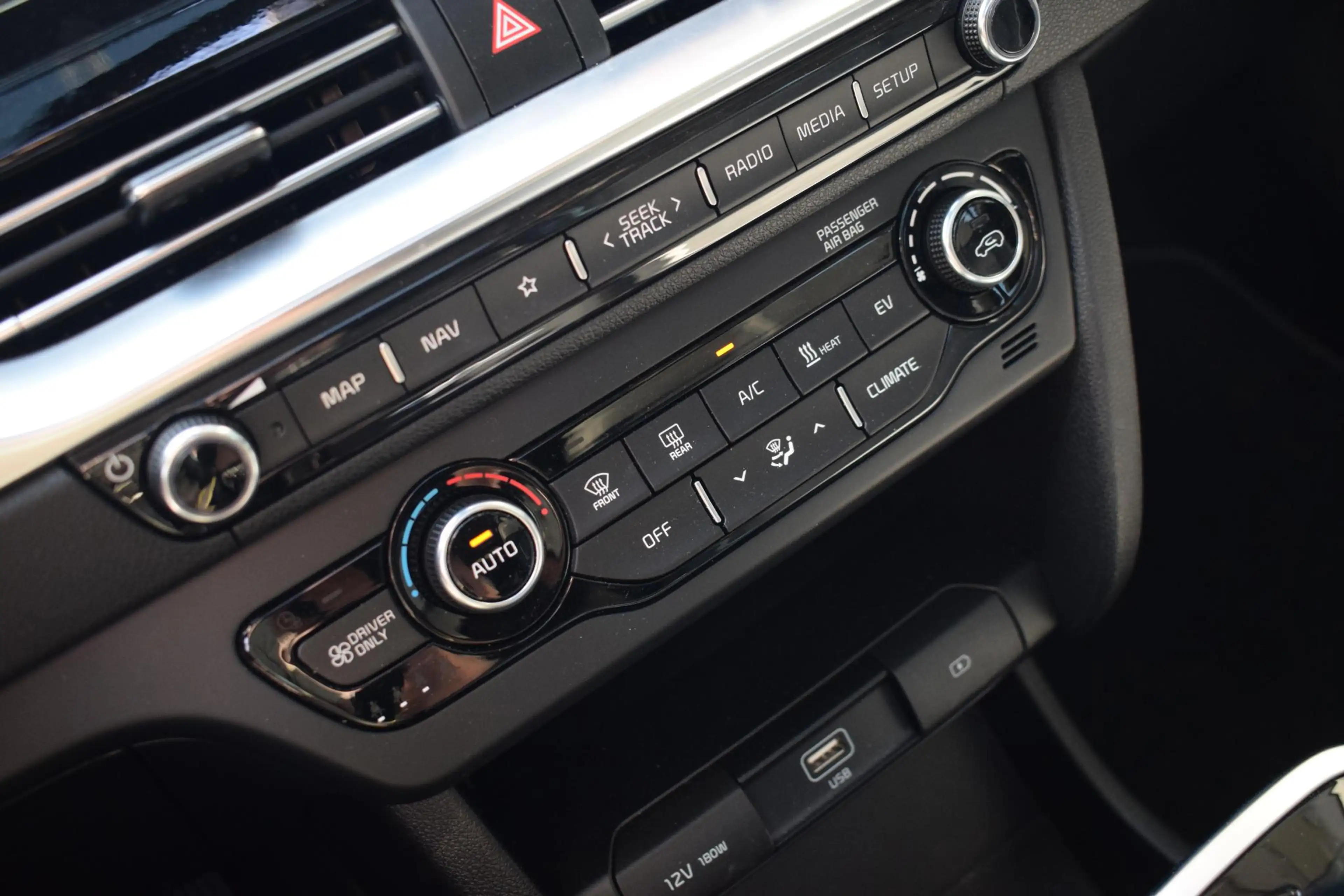 Kia e-Niro DynamicPlusLine 64 kWh |PANO|ACC|3-FASE|NAVIGATIE — photo 12