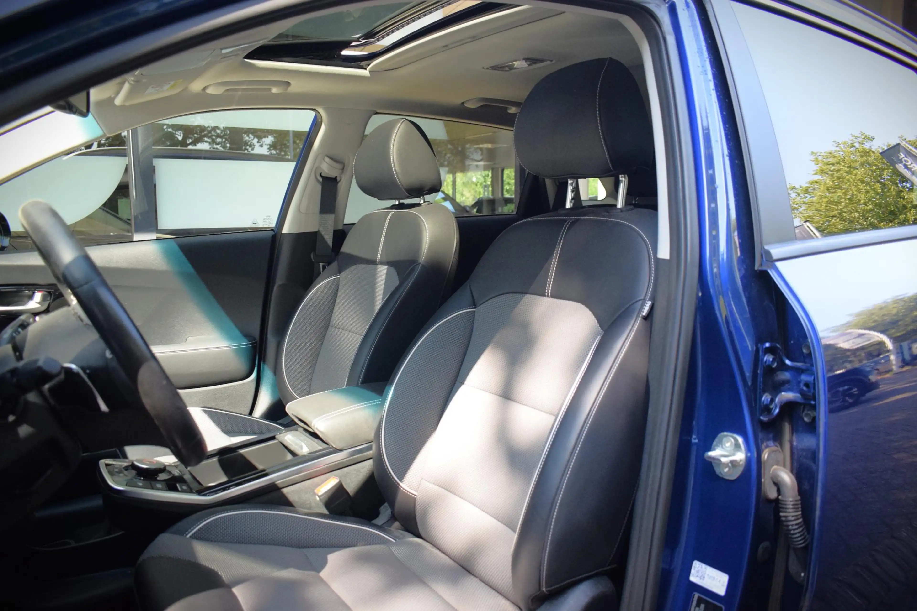 Kia e-Niro DynamicPlusLine 64 kWh |PANO|ACC|3-FASE|NAVIGATIE — photo 3