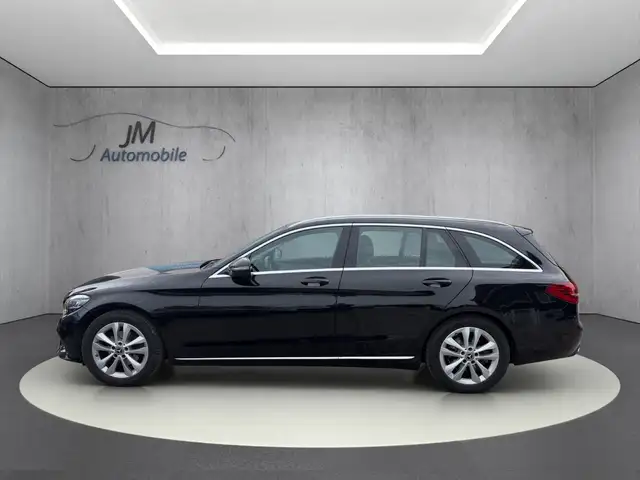 Mercedes-Benz C-Class view 4