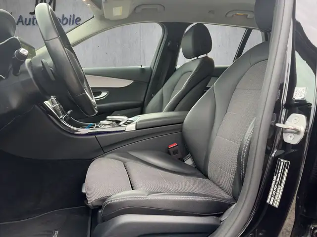 Mercedes-Benz C-Class view 9