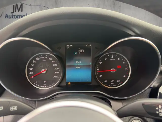 Mercedes-Benz C-Class view 11