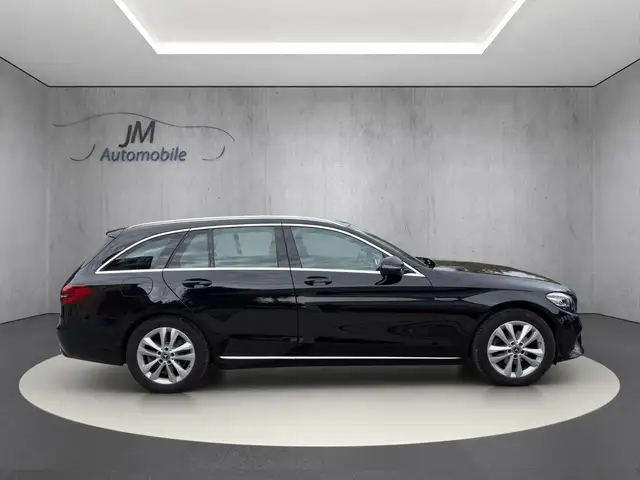 Mercedes-Benz C-Class view 8