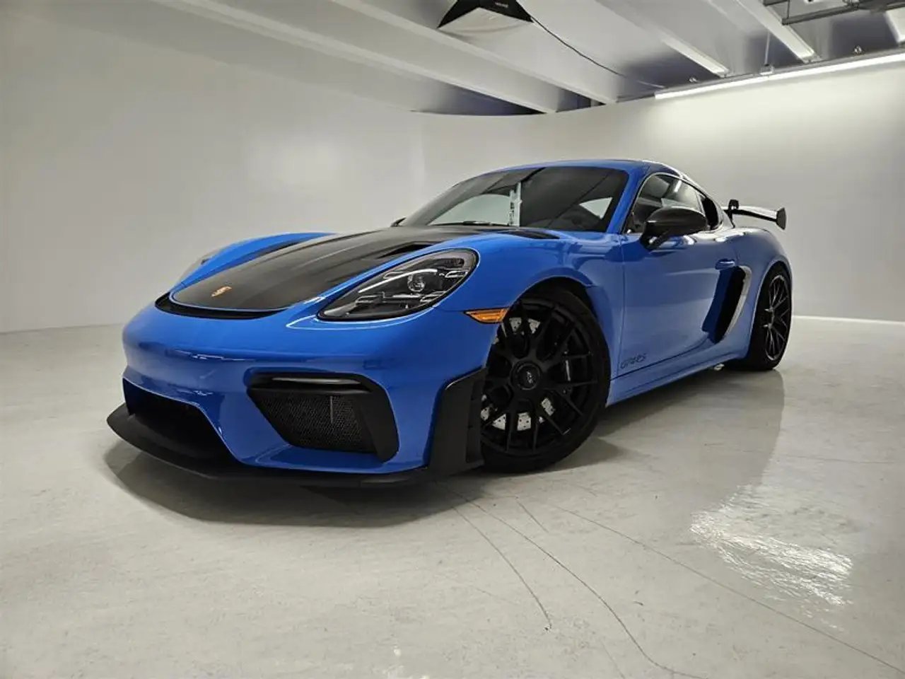 2023 Porsche 718 Cayman