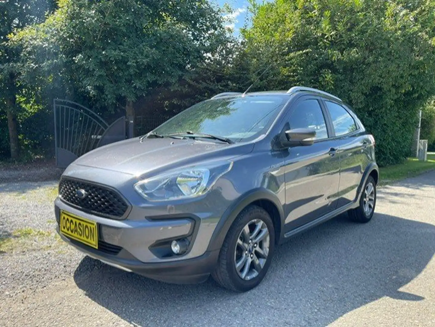 Ford Ka/Ka+ Ka+ Active 1.2i SUPER EQUIPEE!!! GARANTIE 1 AN!!! Gris - 1
