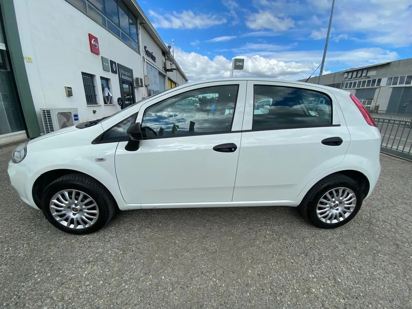 Fiat Punto Punto III 2012 5p 1.4 natural power Street 70cv E6 Bianco - 2