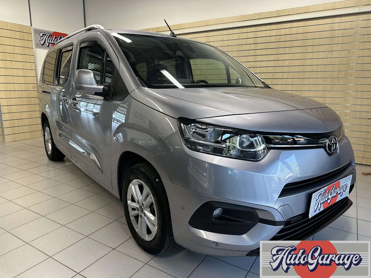 Toyota Proace City VERSO CON PEDANA AMOVIBILE Grigio - 1