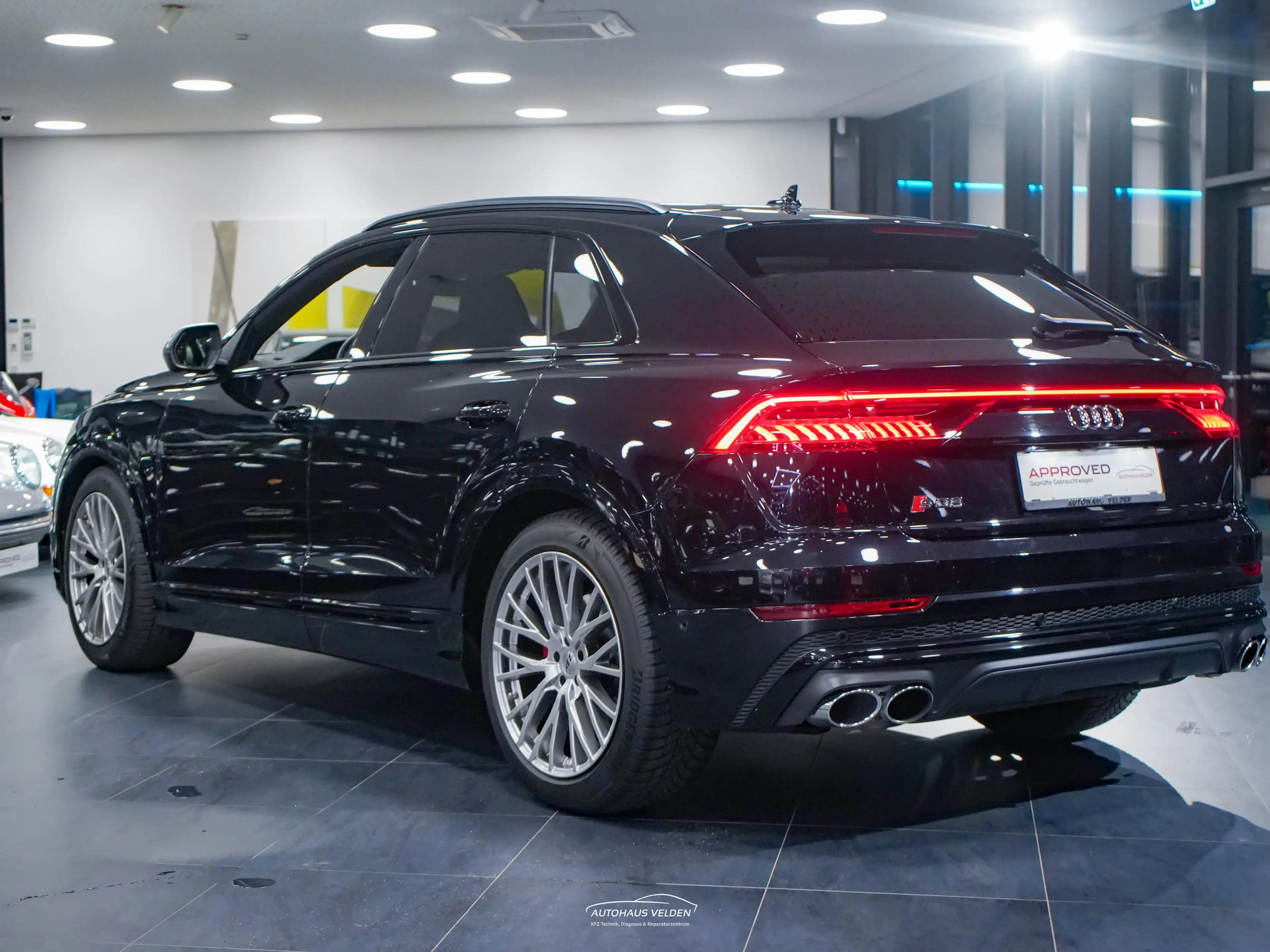 Audi SQ8 4.0 TDI quattro — photo 8