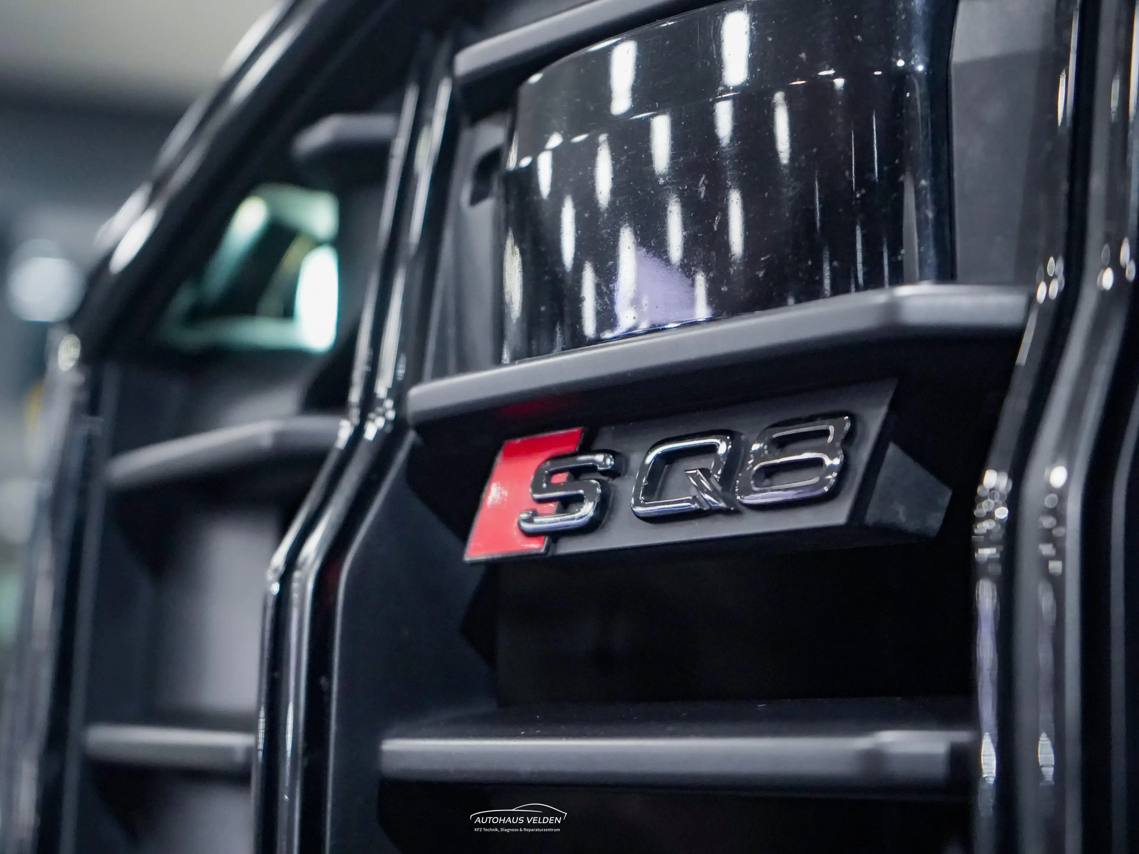Audi SQ8 4.0 TDI quattro — photo 14