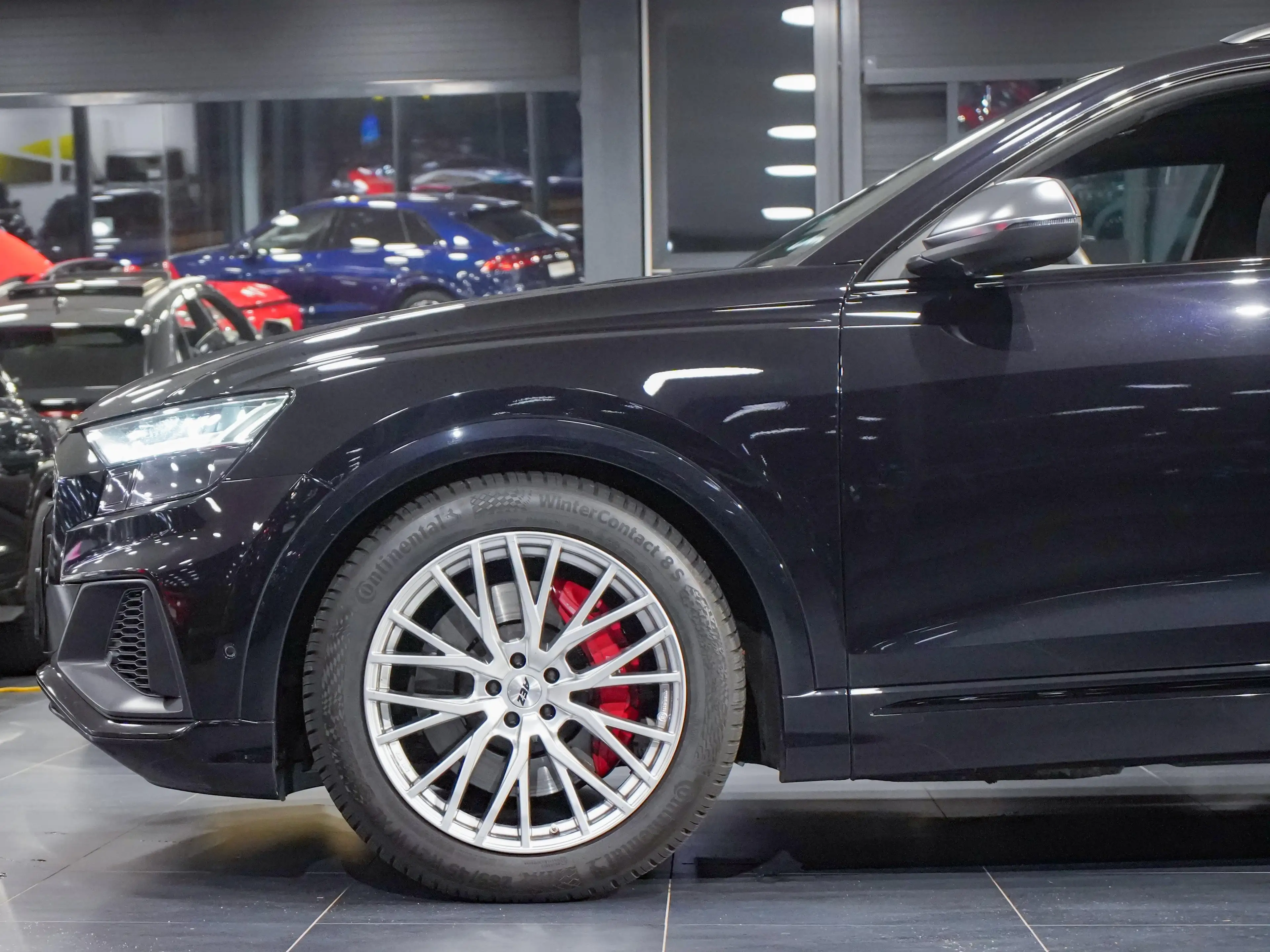 Audi SQ8 4.0 TDI quattro — photo 9